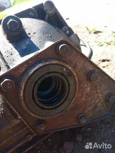 Редуктор угловой передний Шевроле Блейзер