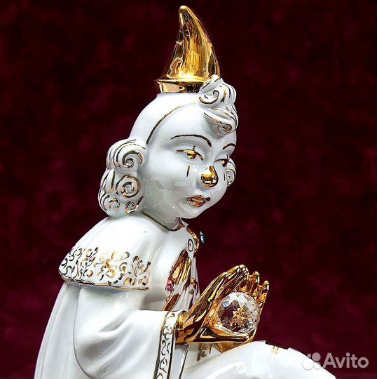 Фарфоровая статуэтка Клоун