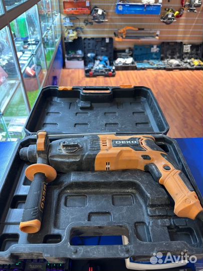 Перфоратор Deko DKH850W