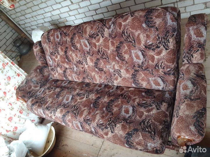 Диван (старый )