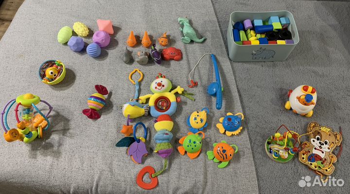 Пакет детских малышковых игрушек