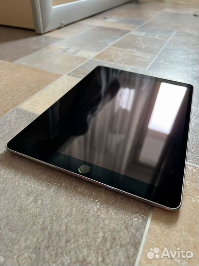 iPad pro 10.5 на 512G. с LTE