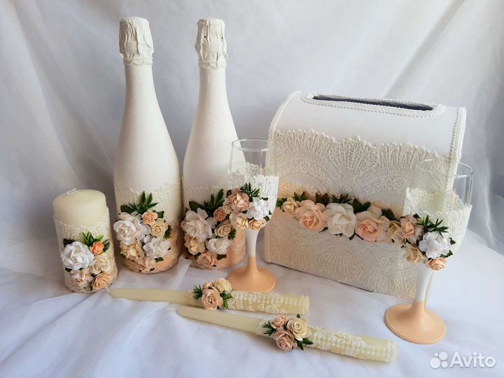 Свадебные аксессуары с цветами