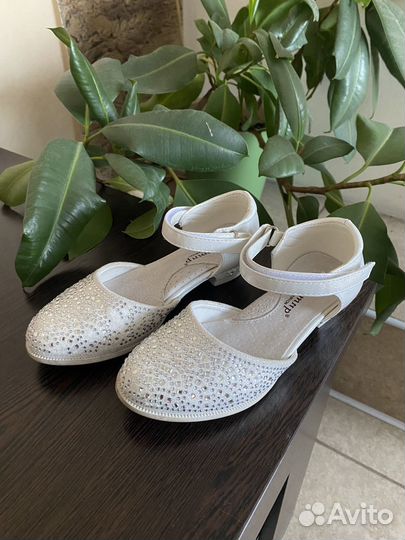Туфли для девочки
