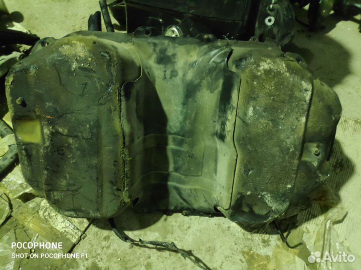 Топливный бак mitsubishi outlander CU 4 WD