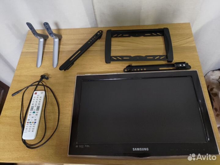 Телевизор ЖК LED Samsung UE22C4000PW