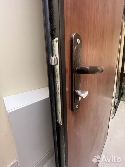 Дверь входная металлическая
