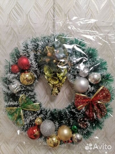 Новогодний венок ручной работы