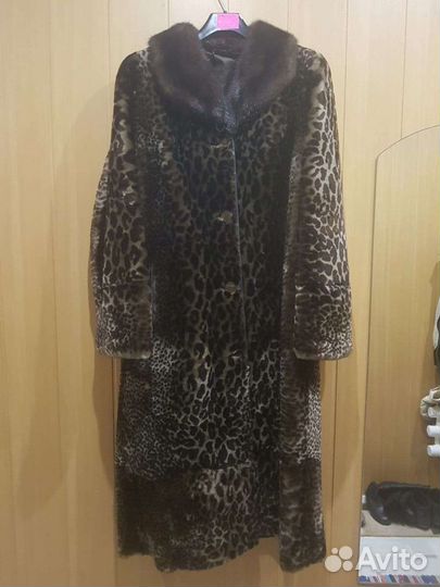 Шуба,шикарная,лёгкая,мутоновая,размер 48/50