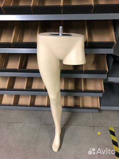 Манекен с плинтом