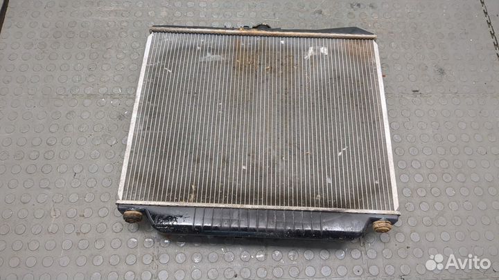 Радиатор охлаждения двигателя Isuzu Trooper, 1995