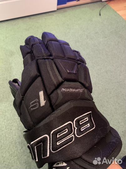 Хоккейные перчатки