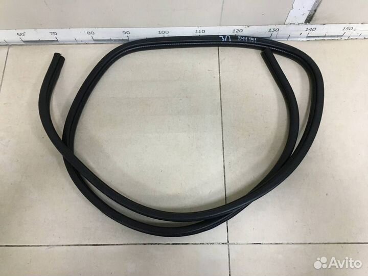 Уплотнитель проема двери задней правой Citroen C4 Aircross 2012-2017