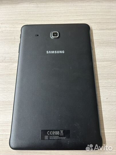 Планшет Samsung Tab E SM-T561