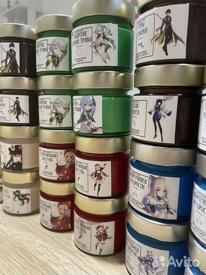 Свеча с героями из аниме и игры Genshin Impact