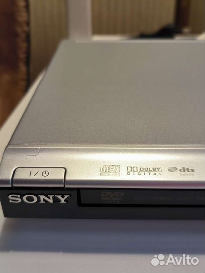 Sony CD/DVD Player DVP-SR100