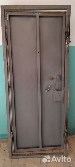 Дверь входная железная бу