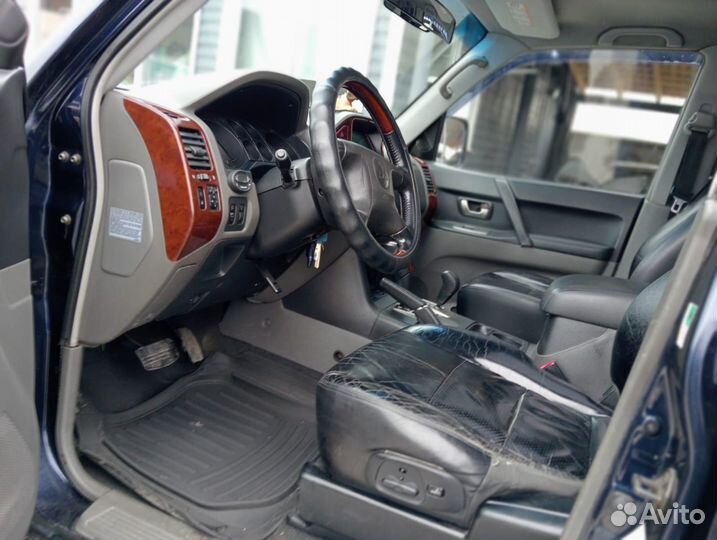 Mitsubishi Pajero 3.2 AT, 2005, 260 403 км