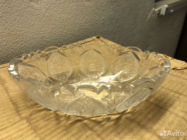 Хрустальная ваза