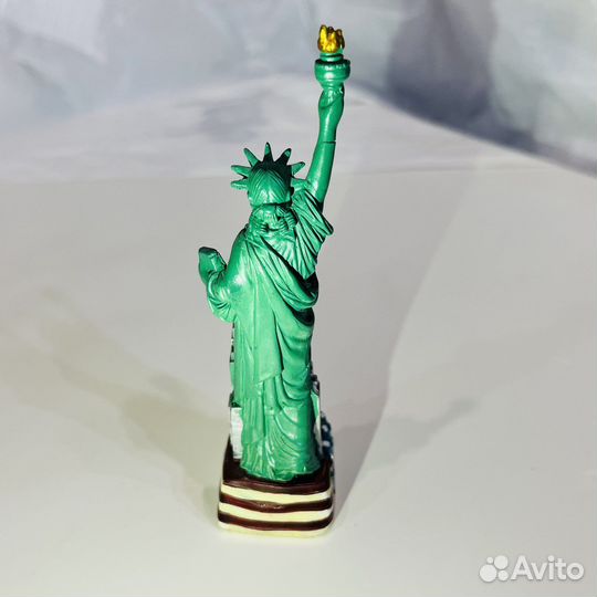 Фигурка статуя свободы из США
