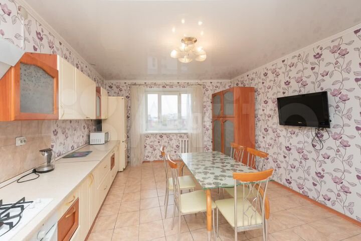 3-к. квартира, 136,2 м², 6/7 эт.