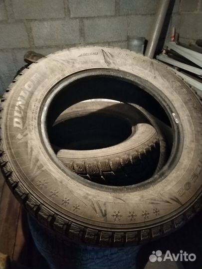 Dunlop Grandtrek Ice 02 215/65 R16