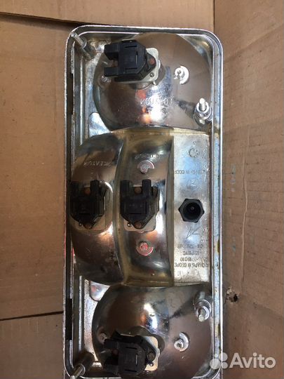 Фонарь задний 2106