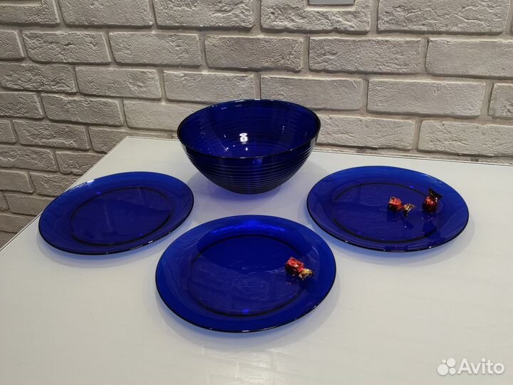 Набор столовой посуды, синее стекло