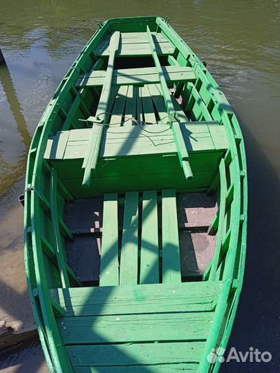 Весельная лодка