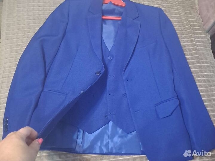 Школьный костюм для мальчика 140-146(34р.р)