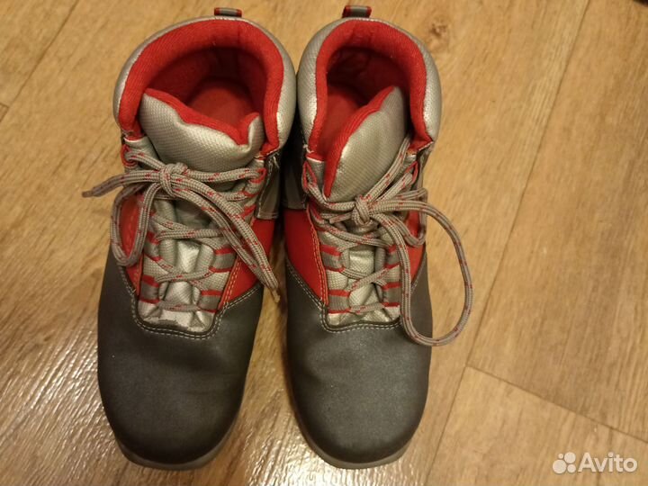 Лыжные ботинки размер 34 (35)