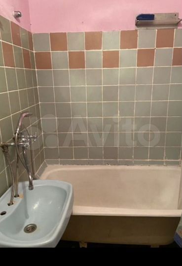 Комната 19 м² в 4-к., 4/9 эт.