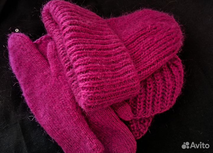 Женский комплект шапка, снуд, варежки