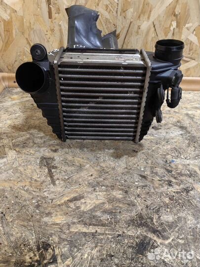 Интеркуллер Радиатор Гольф 4 1J0145803A