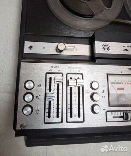 Катушечный магнитофон Астра 209. СССР