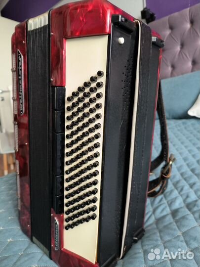 Аккордеон Weltmeister, состояние как новый