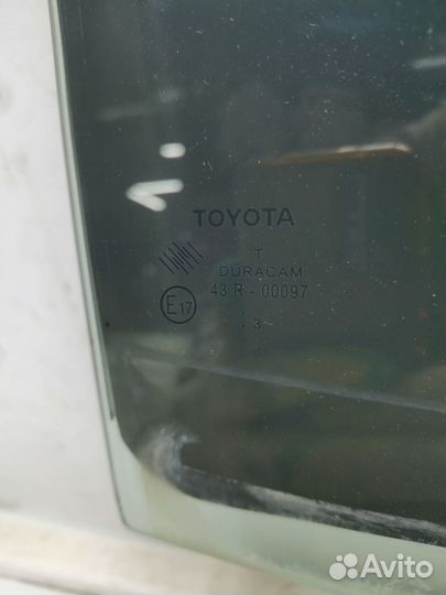 Стекло двери задней правой Toyota Corolla 180