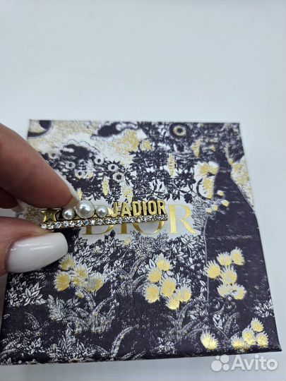 Брошь dior