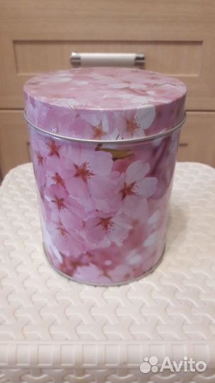 Банка жестяная