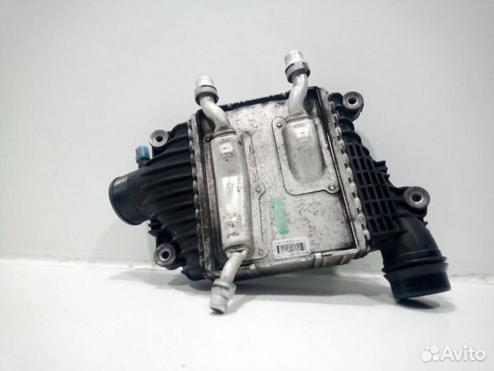 Интеркулер Jaguar F-Pace 2020 GX736K775AD