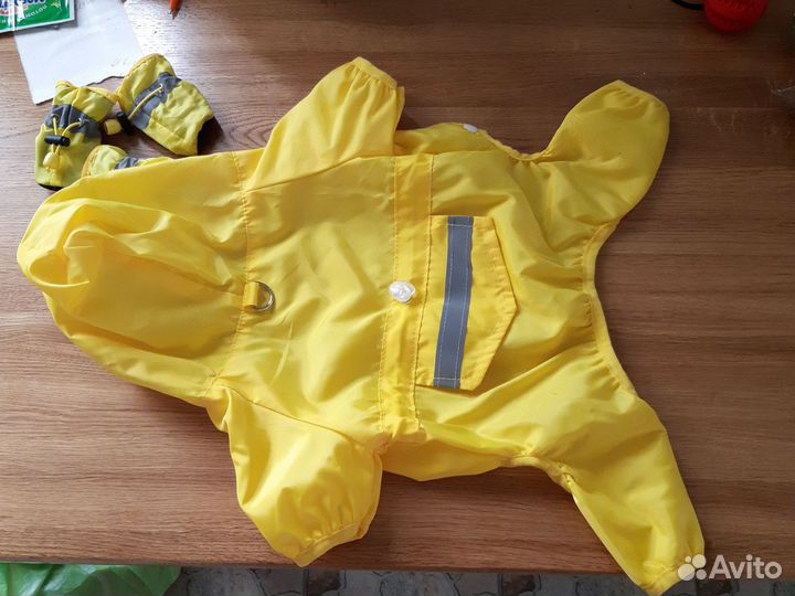 Дождевик + тапочки для маленькой собаки