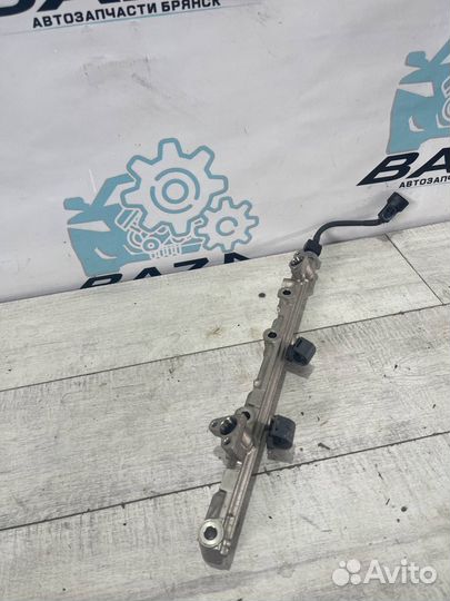 Топливная рампа правая Lexus IS 250 II