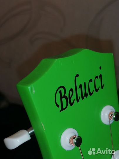 Акустическая гитара с чехлом + медиатор