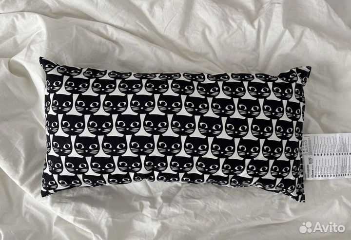 Подушка IKEA маттрам котики 30х60 новые