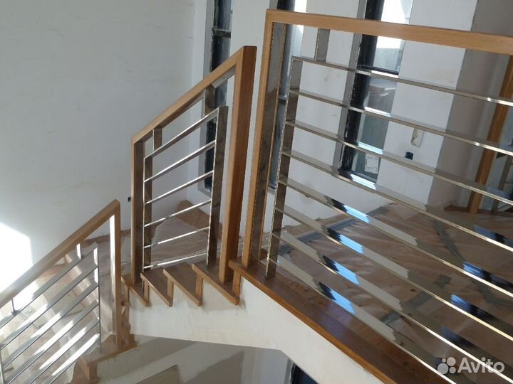 Перила из нержевеющей стали и стекла