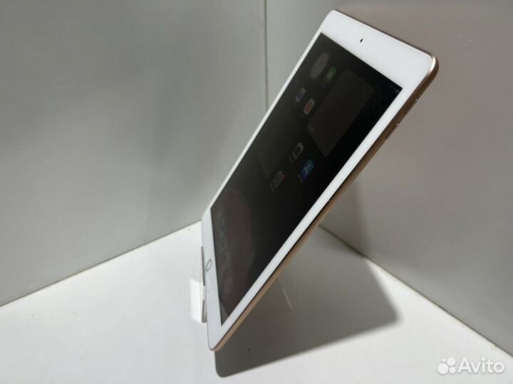 Планшет без SIM-карты Apple iPad 6 A1893 32 GB
