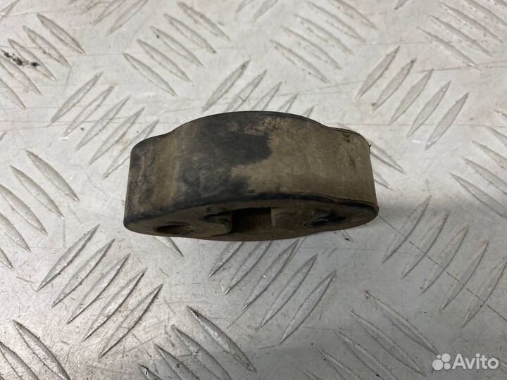Б/У подушка глушителя (крепления, кронштейн