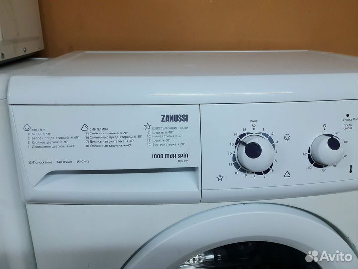Стиральная машина Занусси 5кг 42см