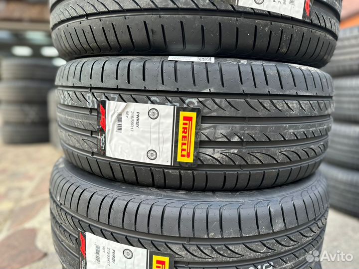 Pirelli Powergy 215/55 R17 98Y