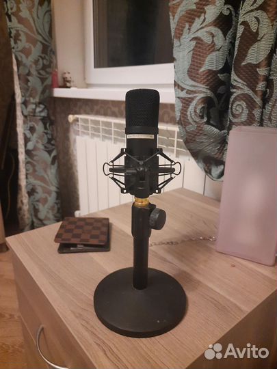 Микрофон студийный